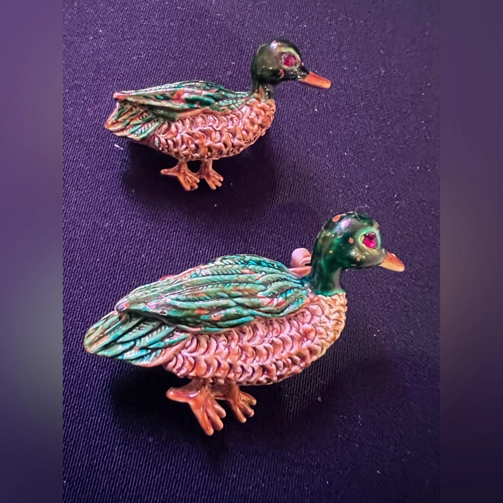 2Pc Gerry’s Small Duck Brooches GUC!